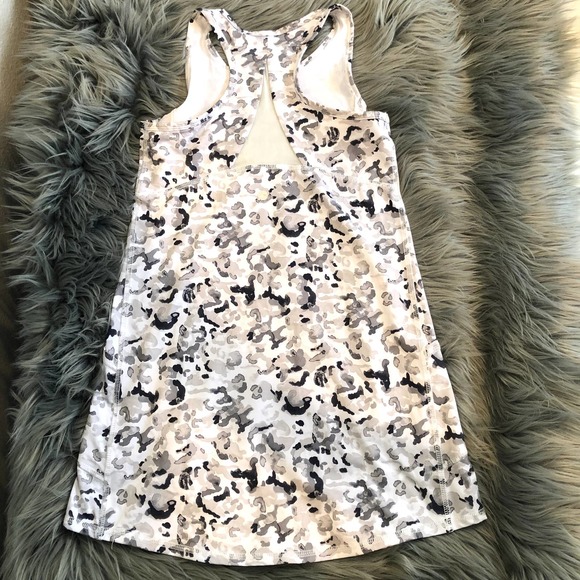 new avia gray white leopard athletic dress size medium 7/8 - Picture 2 of 3